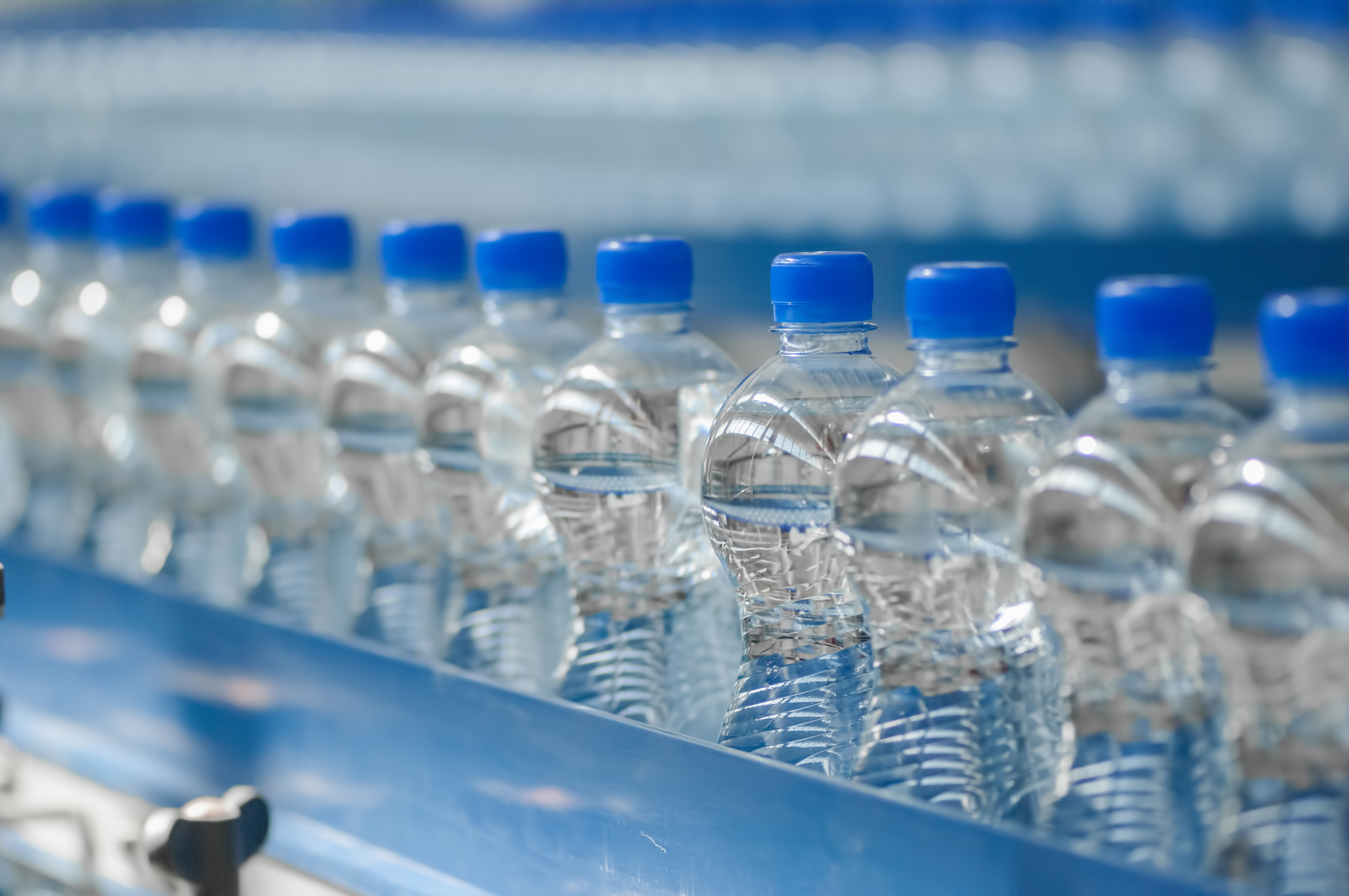 production-plastic-bottles-bottles-conveyor-belt-factory_p82739