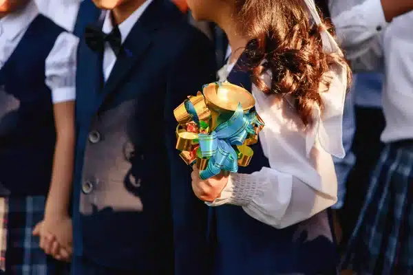 depositphotos_247136492-stock-photo-students-uniform-school-las_p38520